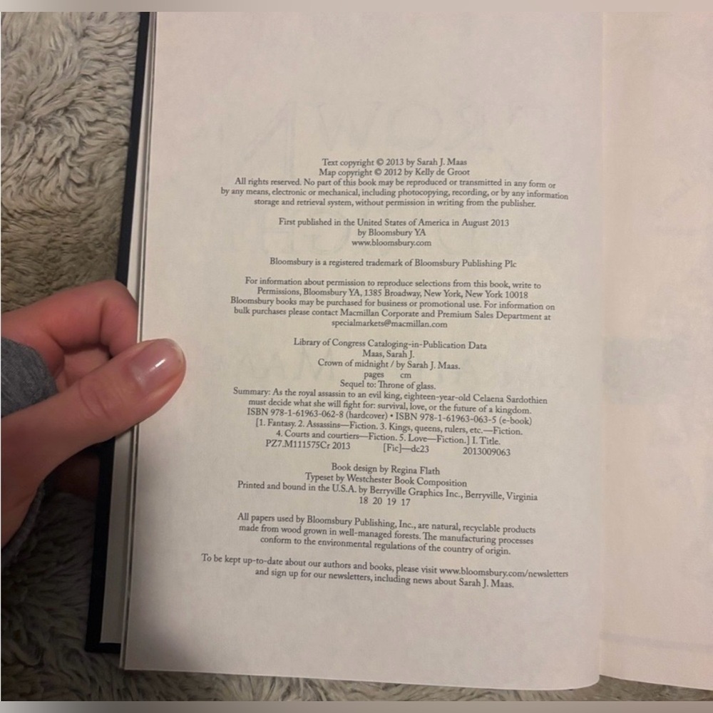 Crown of Midnight by Sarah J Maas - Picture 3 of 5